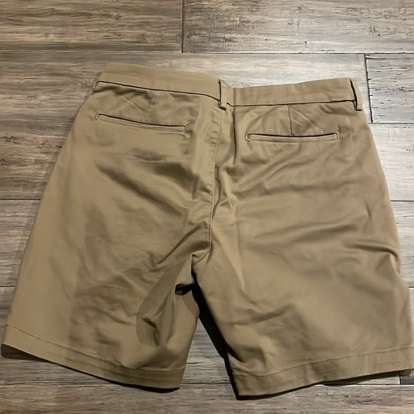 Men’s St. John’s Bay shorts 32 - Picture 4 of 4